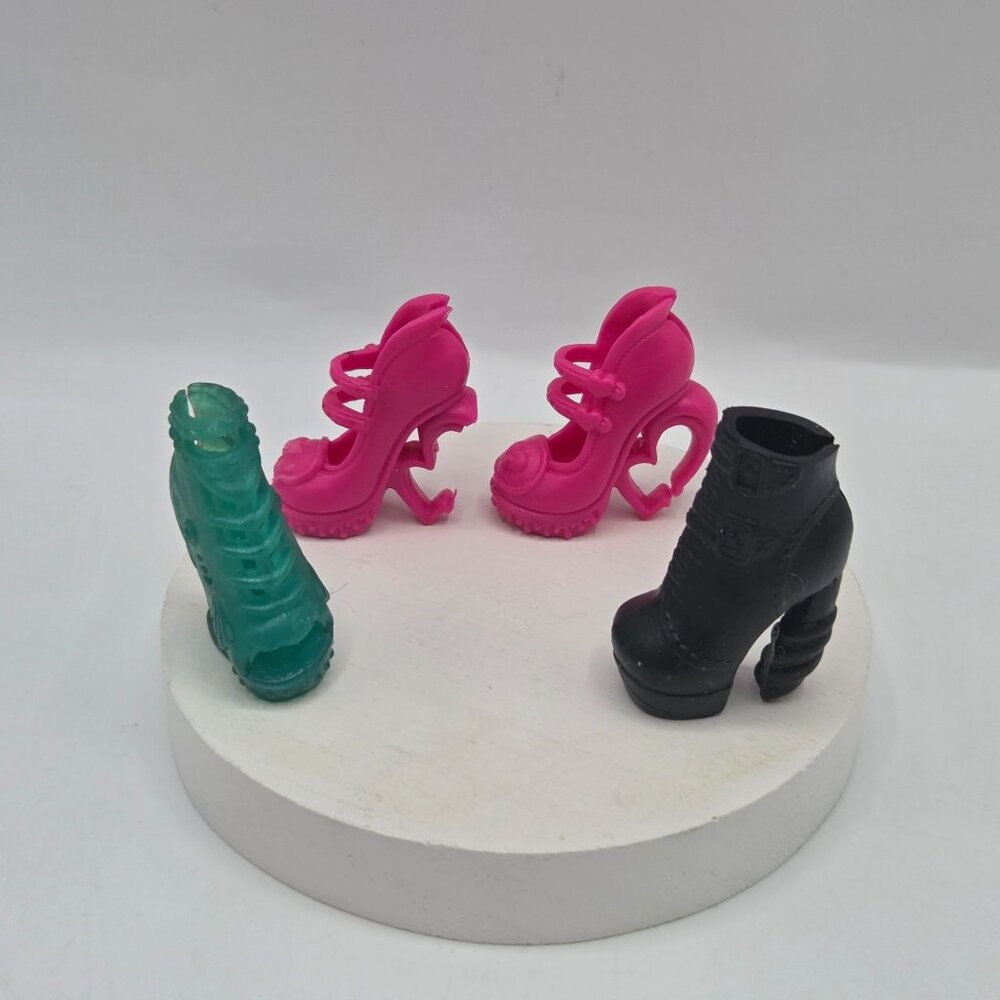 Monster High Doll Shoes & Boots Replacement Set